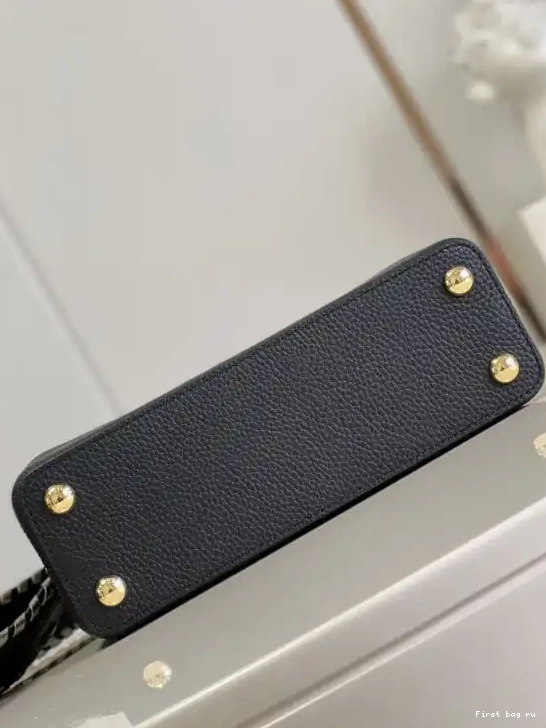 First bag ru VUITTON LOUIS BB CAPUCINES 0629
